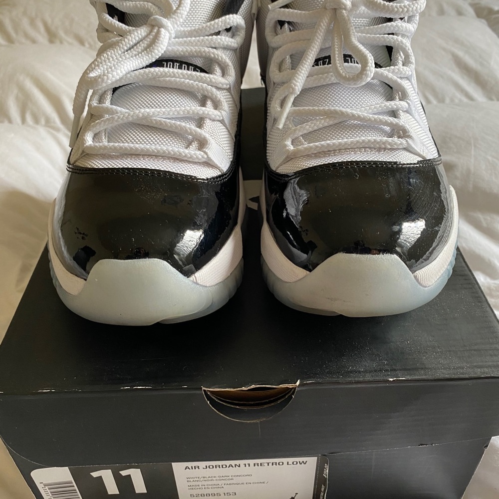 Air Jordan 11 Retro Low